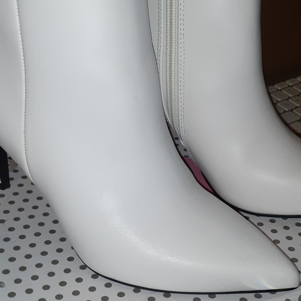 Shoes - Picture 2 of 2